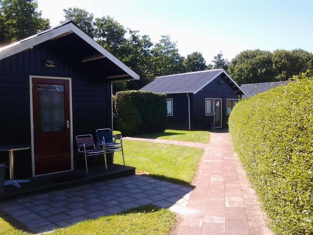Bed & Breakfast Meinsma Moddergat Exteriör bild