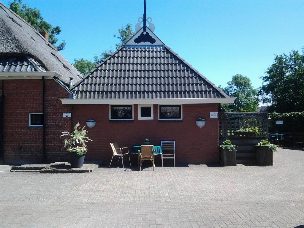 Bed & Breakfast Meinsma Moddergat Exteriör bild